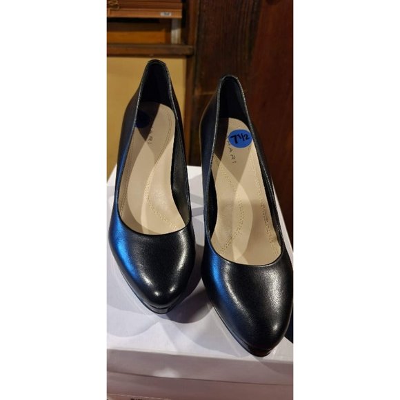 Black women's shoe Tahari Pumps - Picture 5 of 5